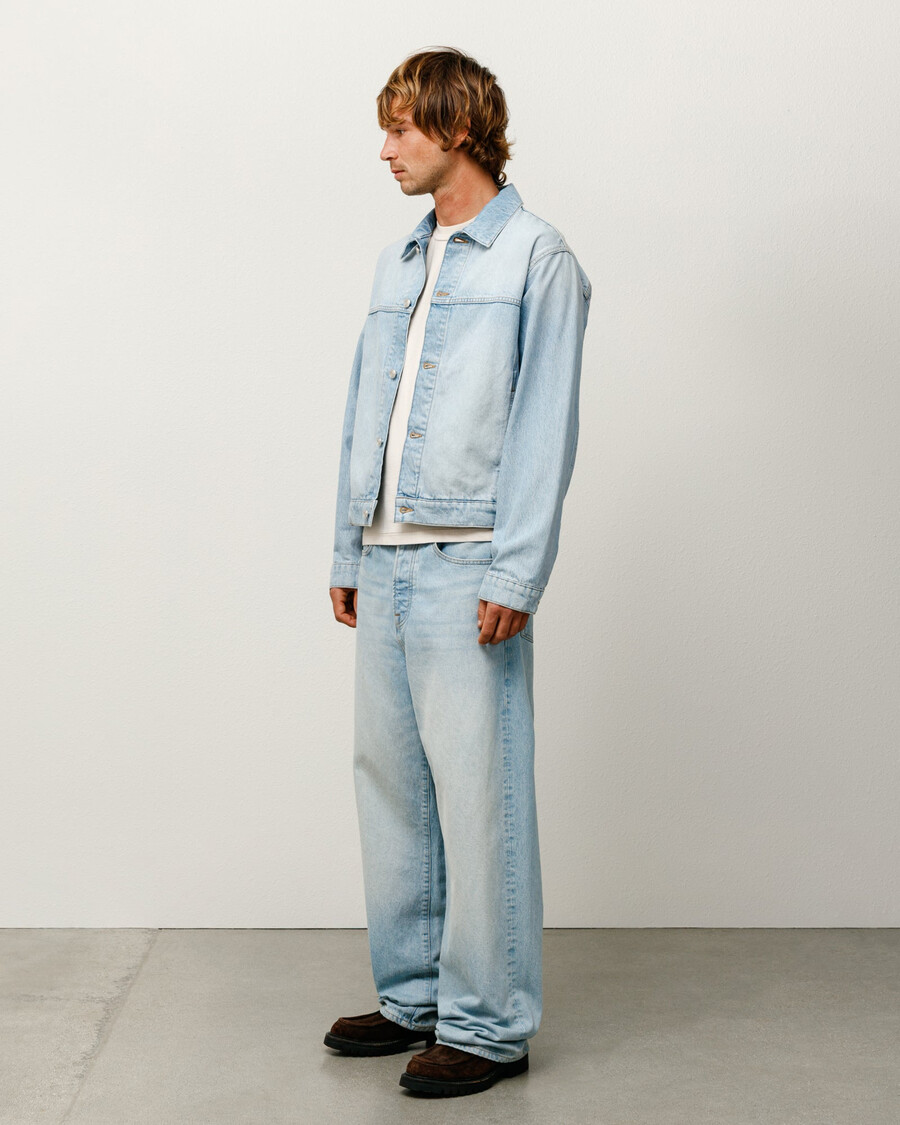 truckerjacke aus denim