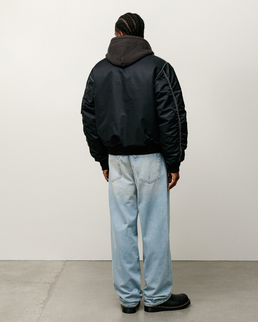 neuer klassischer jeans-denim