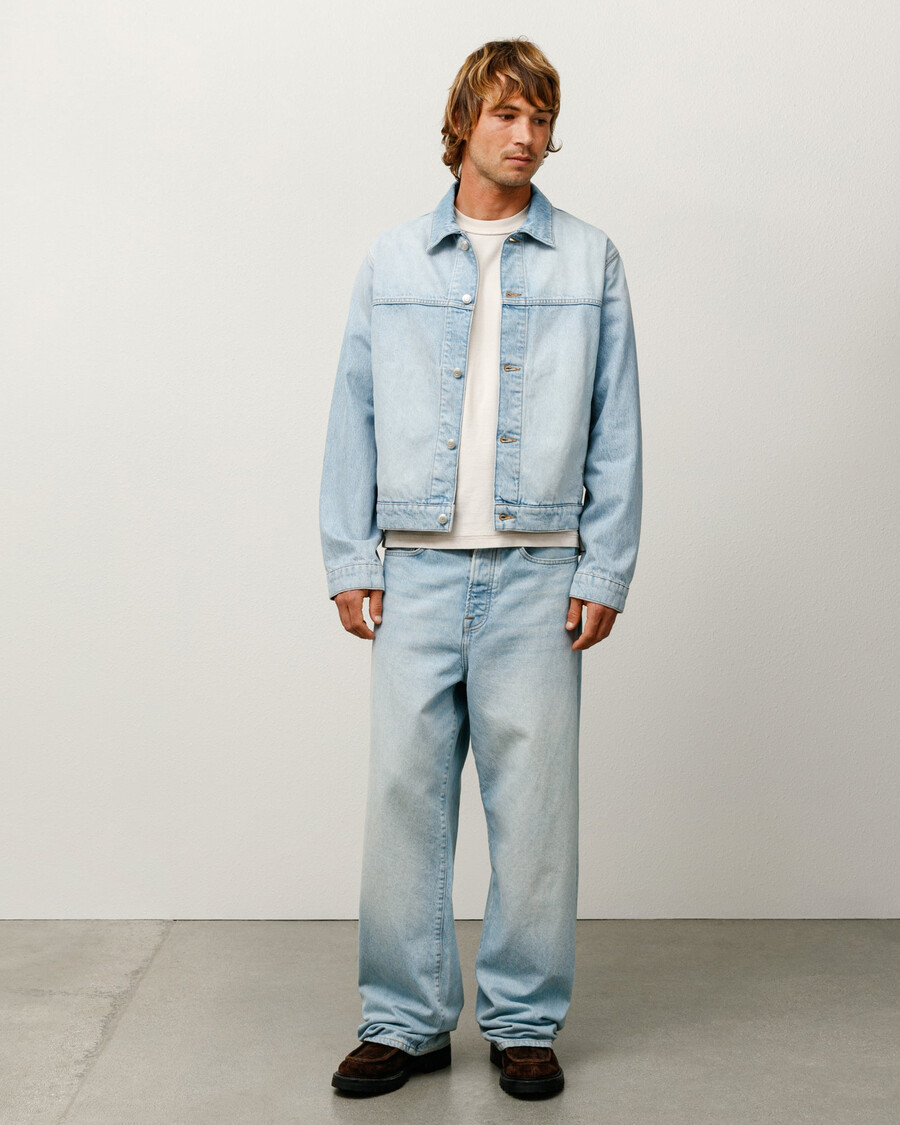 truckerjacke aus denim
