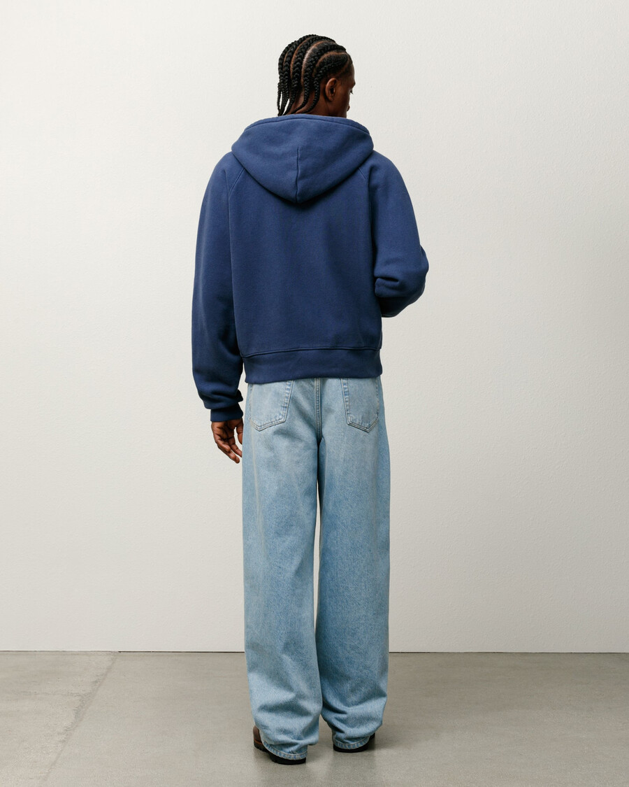 entspannte jeans aus denim